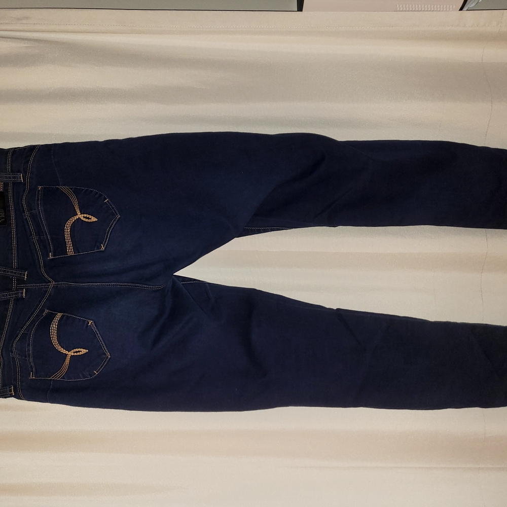 Jeans - Picture 6 of 9